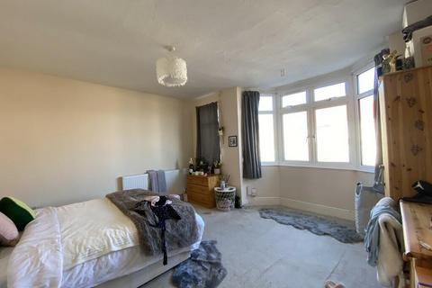 undefined, Kitchener Road, Southampton, SO17