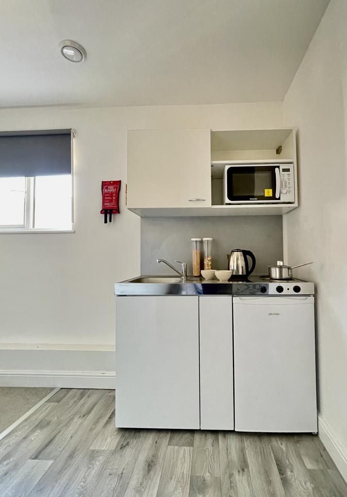 Apartment in Southampton - View 4