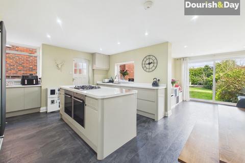 4 bedroom semi-detached house for sale, Sherwood Avenue, Stafford ST17