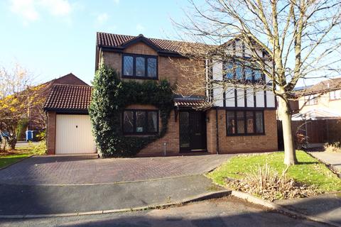 3 bedroom house to rent, Shelley Close, Rugeley, WS15