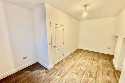 2 bedroom flat to rent, Christchurch Road, Bournemouth, BH7