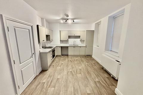 2 bedroom flat to rent, Christchurch Road, Bournemouth, BH7