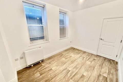2 bedroom flat to rent, Christchurch Road, Bournemouth, BH7