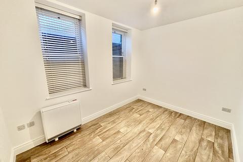 2 bedroom flat to rent, Christchurch Road, Bournemouth, BH7