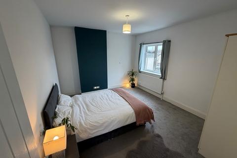6 bedroom house to rent, Bromley Road, Bristol, BS7