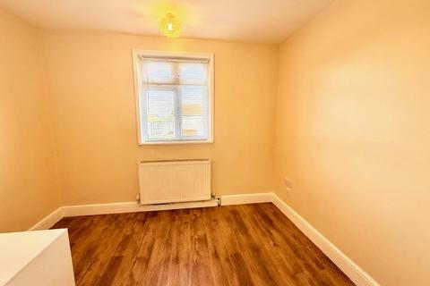 undefined, Loughton, IG10