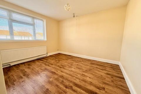 1 bedroom in a house share to rent, Loughton, IG10