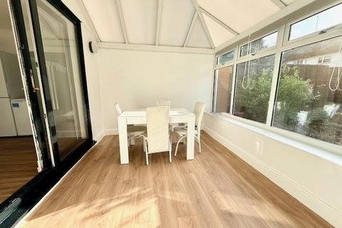 1 bedroom in a house share to rent, Loughton, IG10