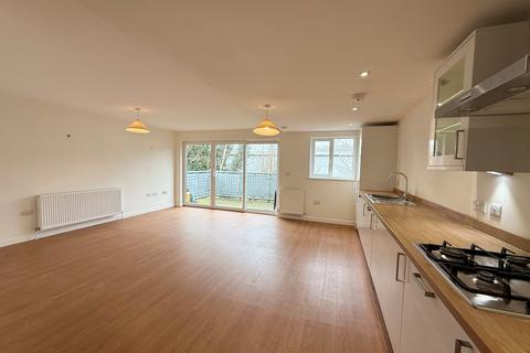 2 bedroom flat to rent, The Nurseries, Lewes, BN7