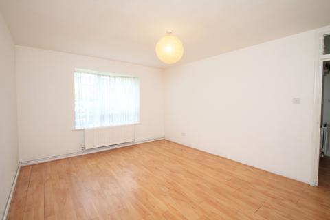 1 bedroom flat to rent, Helen Court, London, SE20