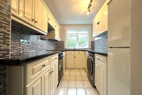 2 bedroom flat to rent, Somerville Terrace, GLASGOW, G75