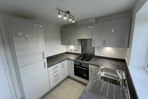 3 bedroom semi-detached house to rent, Newhaven Road, Liverpool