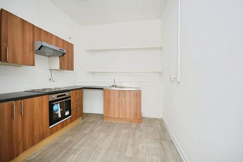 2 bedroom flat to rent, Northdown Road, Cliftonville, CT9 2QY
