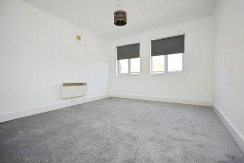 2 bedroom flat to rent, Northdown Road, Cliftonville, CT9 2QY