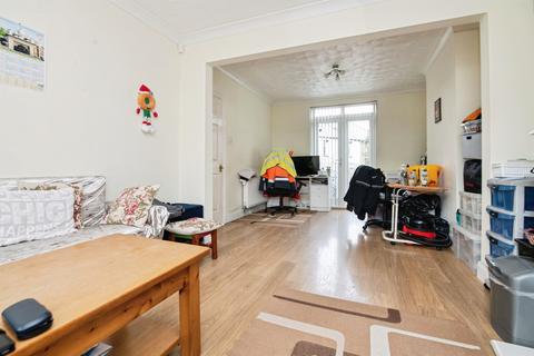 3 bedroom terraced house for sale, Bilhay Lane, West Bromwich