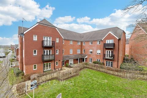 2 bedroom flat for sale, Westvale Road, Horley, Surrey