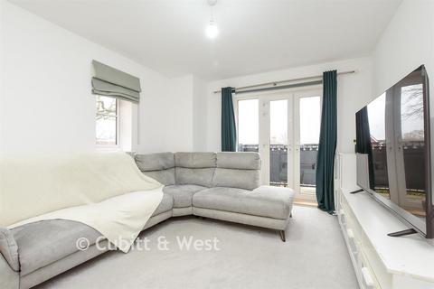 2 bedroom flat for sale, Plover House, Horley RH6