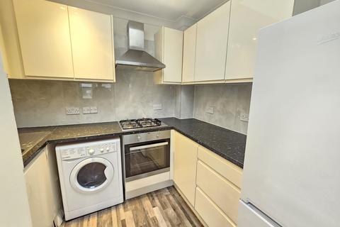 1 bedroom flat to rent, Elgin Avenue, London W9