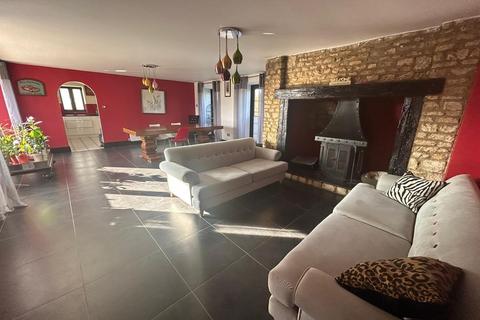 undefined, Badgers Farm, Milton Keynes, MK19