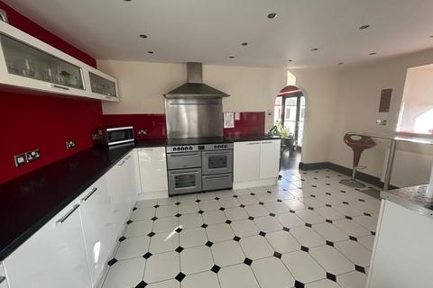 undefined, Badgers Farm, Milton Keynes, MK19