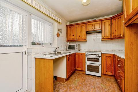 3 bedroom semi-detached house for sale, Bromfield Crescent, Wednesbury