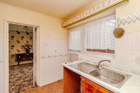 3 bedroom semi-detached house for sale, Bromfield Crescent, Wednesbury