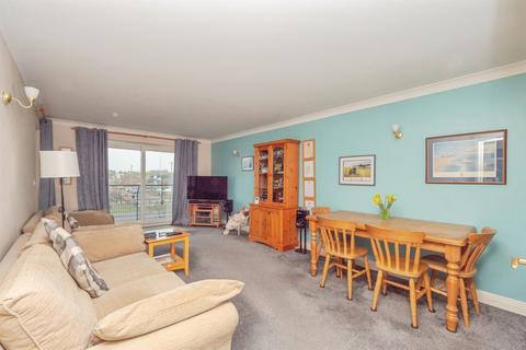 2 bedroom flat for sale, Corscombe Close, Weymouth