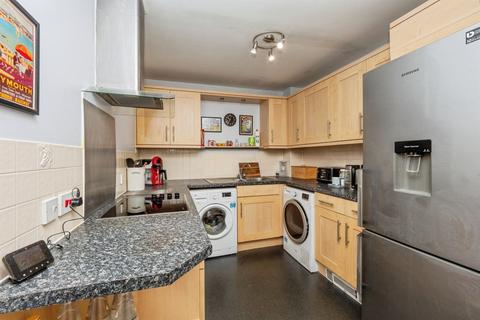 2 bedroom flat for sale, Corscombe Close, Weymouth