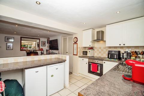 2 bedroom ground floor flat for sale, Franklin Road, Weymouth