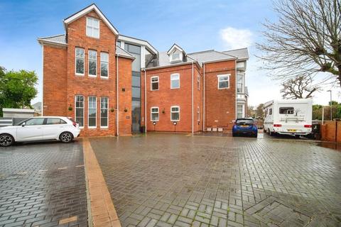 3 bedroom ground floor flat for sale, Connaught Road, Weymouth