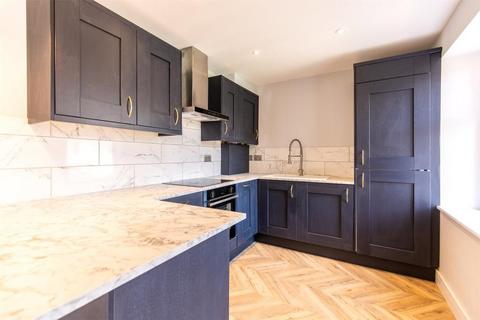 3 bedroom flat for sale, Connaught Road, Weymouth