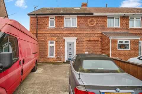 4 bedroom end of terrace house for sale, Doncaster Road, Weymouth