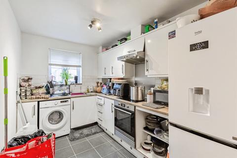 2 bedroom flat for sale, Dainty Grove, Grange Park, Northampton