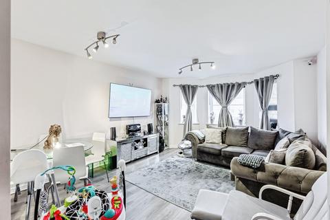2 bedroom flat for sale, Dainty Grove, Grange Park, Northampton