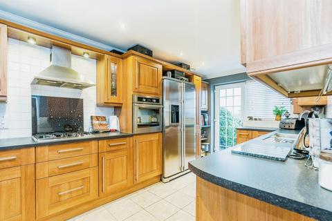 3 bedroom end of terrace house for sale, Betjeman Close, Larkfield, Aylesford