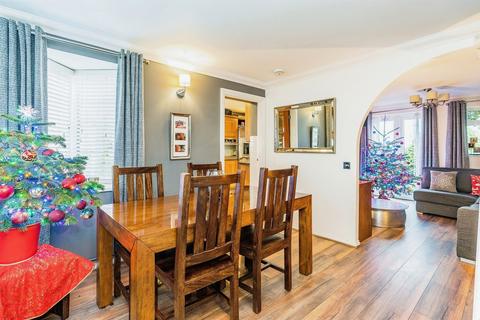 3 bedroom end of terrace house for sale, Betjeman Close, Larkfield, Aylesford