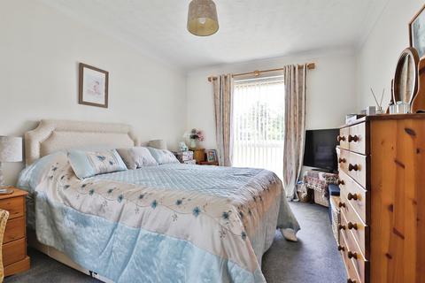 2 bedroom flat for sale, St. Winifreds Road, Bournemouth