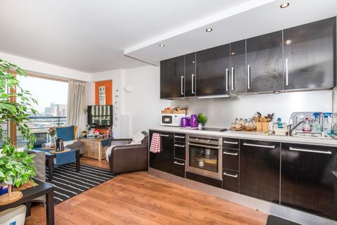 2 bedroom apartment to rent, Riverside Way, Leeds, LS1