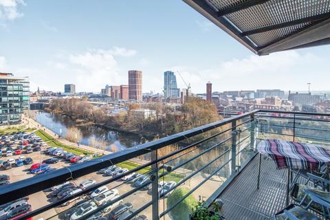 2 bedroom apartment to rent, Riverside Way, Leeds, LS1