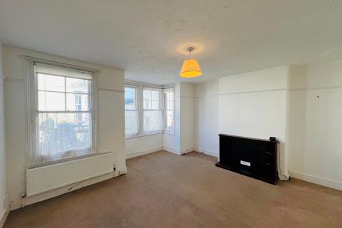 2 bedroom maisonette to rent, Winner Street, Paignton, TQ3
