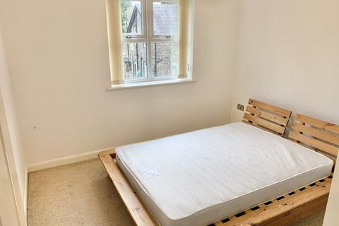 2 bedroom apartment to rent, Savile Grange Apartments, Halifax, HX1