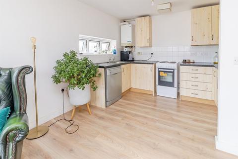 2 bedroom apartment for sale, Warwick Avenue, Broughton, Milton Keynes