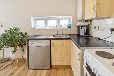 2 bedroom apartment for sale, Warwick Avenue, Broughton, Milton Keynes