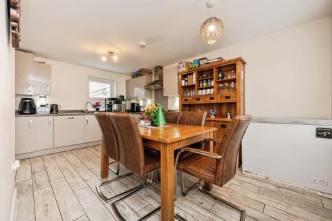 4 bedroom detached house for sale, Montague Crescent, Brooklands, Milton Keynes