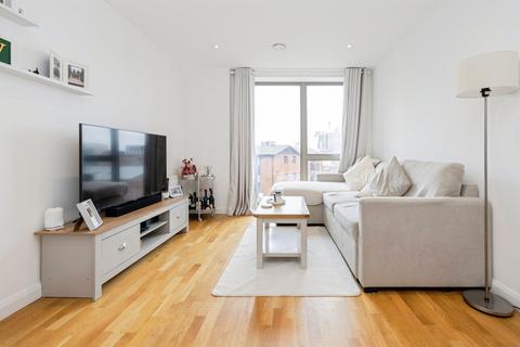 2 bedroom flat for sale, West Street, Watford