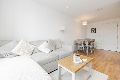 2 bedroom flat for sale, West Street, Watford