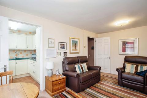 2 bedroom retirement property for sale, Lower High Street, Watford