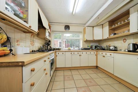 4 bedroom detached house for sale, Goldthorn Hill, Goldthorn, Wolverhampton