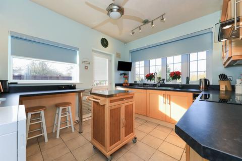 4 bedroom detached house for sale, Penstone Lane, Lower Penn, Wolverhampton