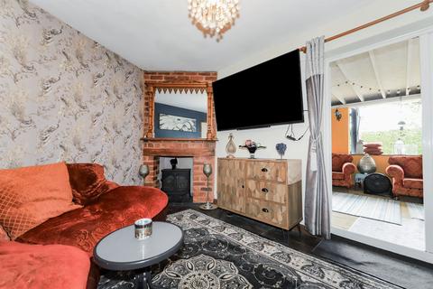 4 bedroom semi-detached house for sale, Scott Avenue, Penn, Wolverhampton